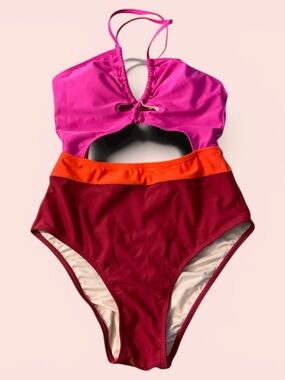 CUP SHE ONE PIECE BATHINGSUIT SZ. XS